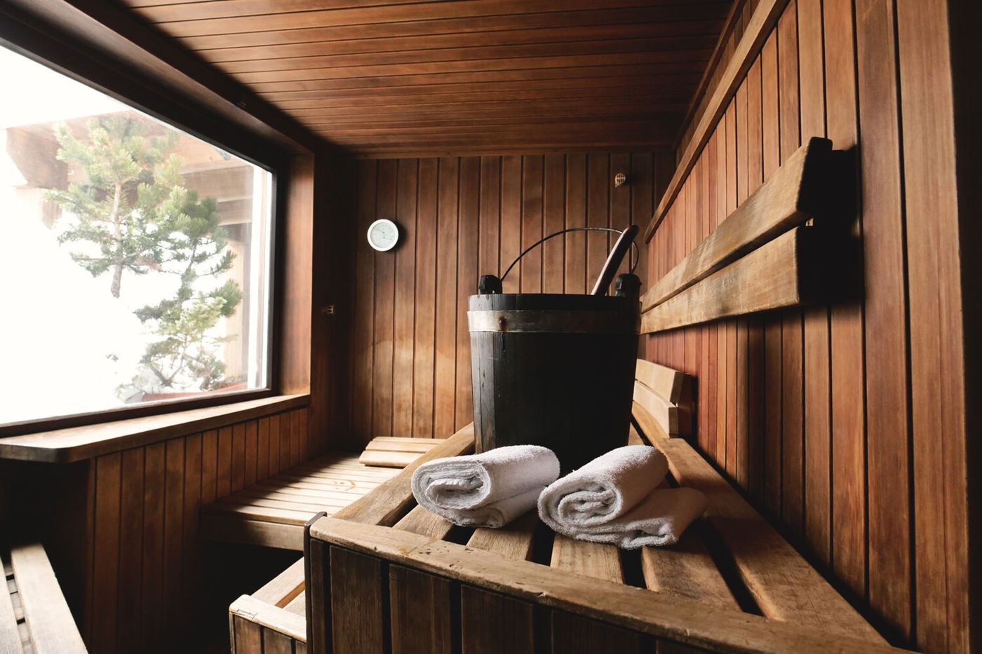 sauna_shutterstock_1009111663.jpg